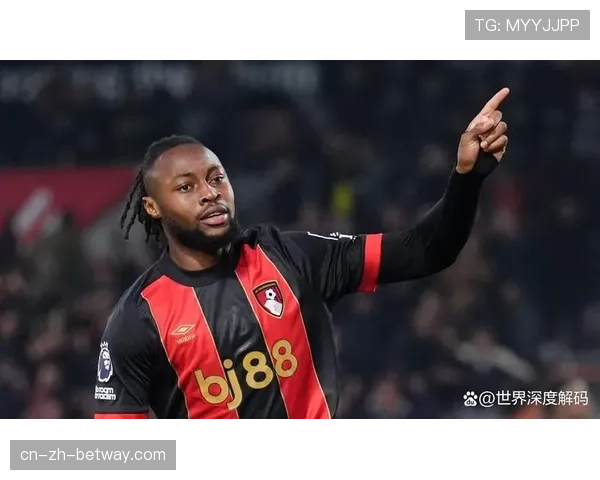 伯恩茅斯中卫塞内西完成73次长传，位列所有非门将球员之首